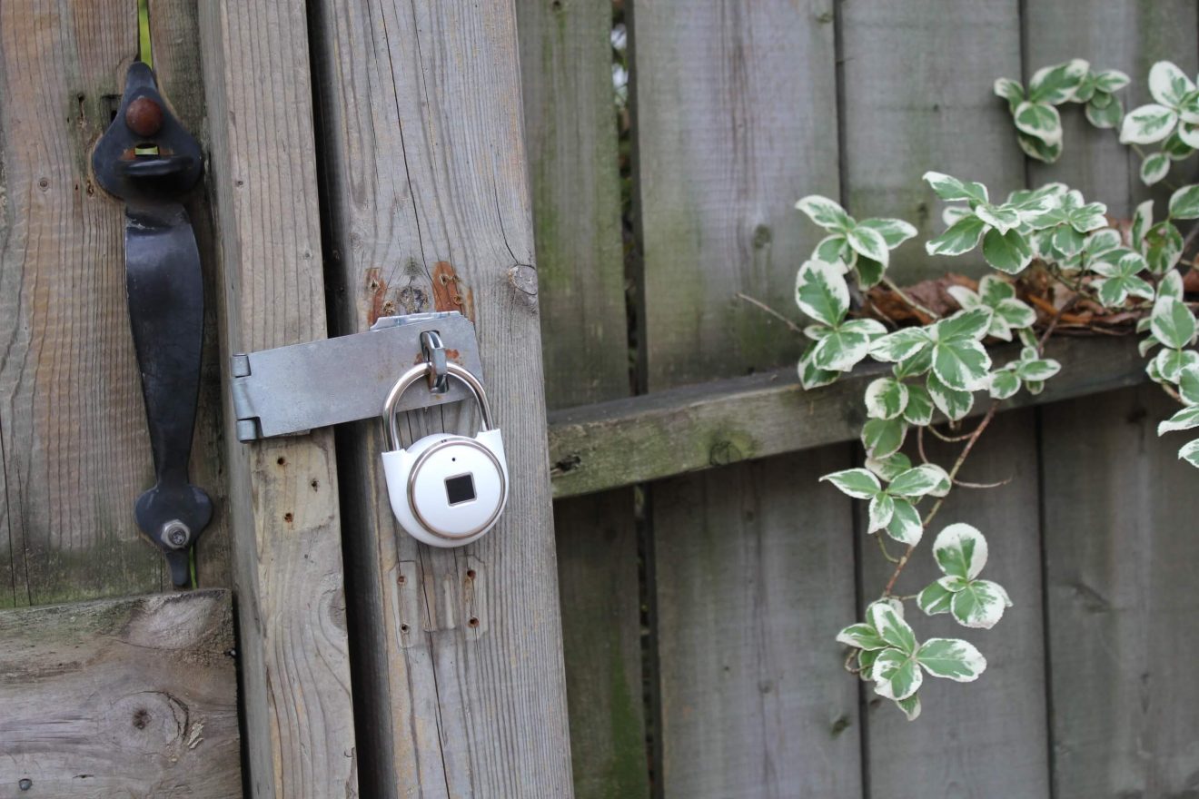 Мы защитили дачу от воров и вот во сколько это обошлось