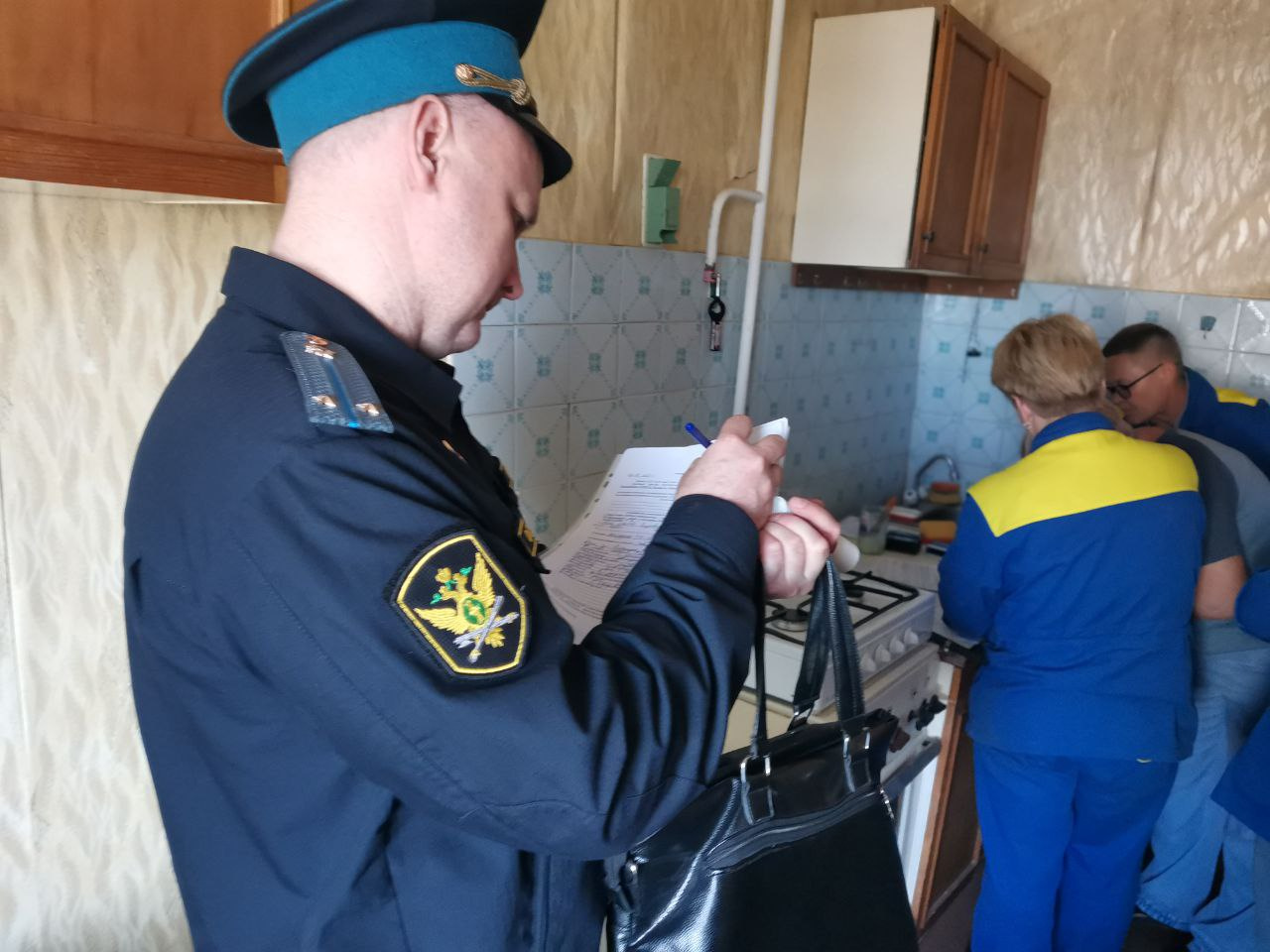 Когда можно вскрывать квартиру после суда и не нарушить закон