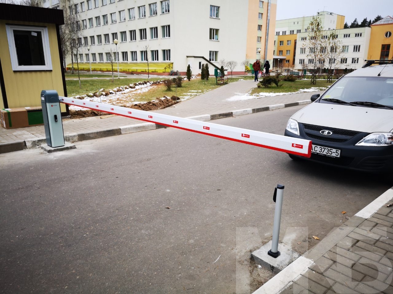 Шлагбаумы во дворе повысили стоимость квартир на 15%