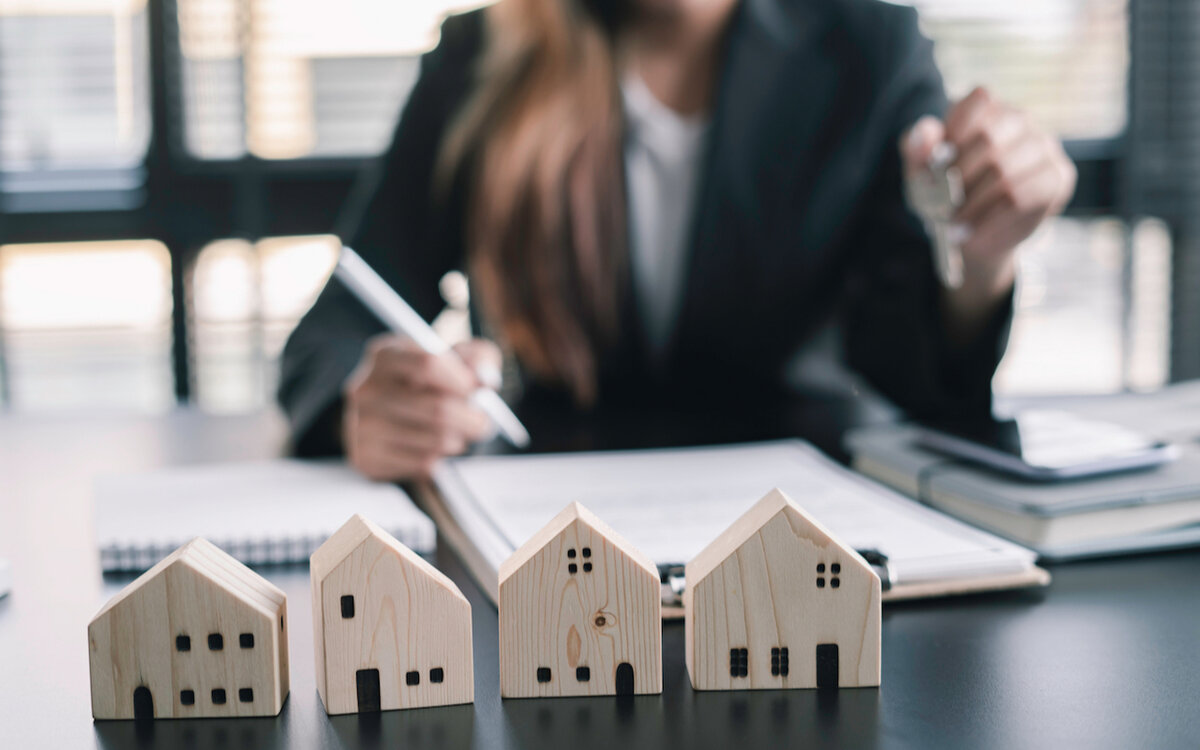 Почему риелторы берут такие бешеные комиссии и как сэкономить