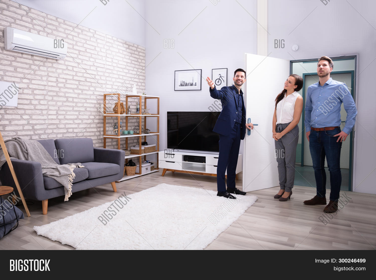 Застройщики предлагают квартиры с видом на помойку и это законно