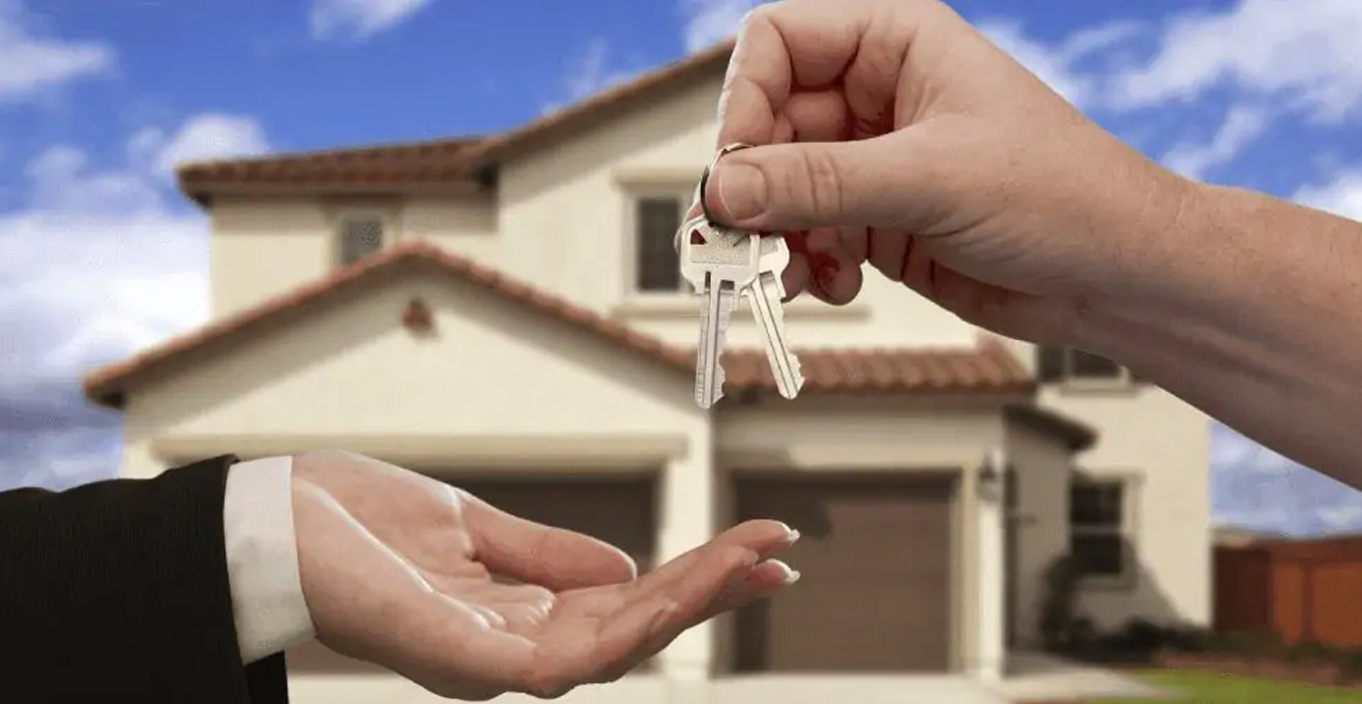 Вы купили дом в коттеджном поселке а что по закону принадлежит вам кроме стен