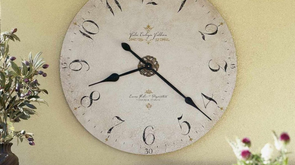 Интерьерные часы, которые повысят стоимость вашей квартиры