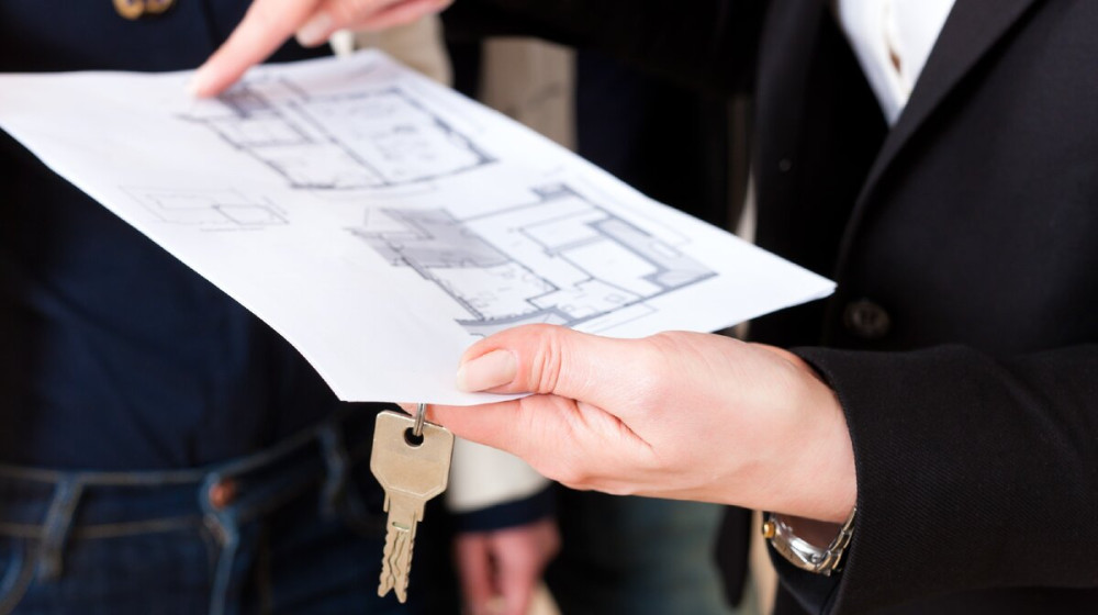 Мошенники в России придумали хитрую схему обмана при покупке жилья