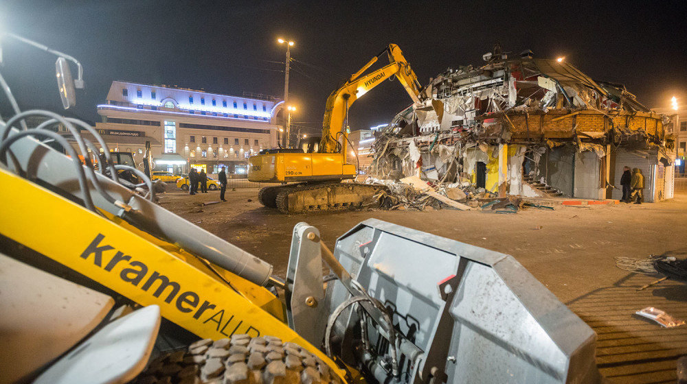 В Москве снесли семиэтажный самострой на 4,5 тыс. «квадратов»