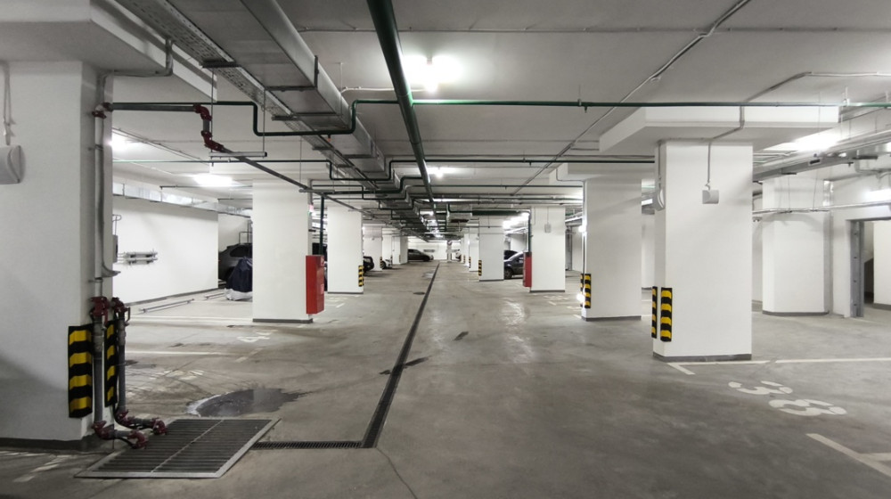 Цена элитного машино-места достигла эквивалента четырех студий в Москве